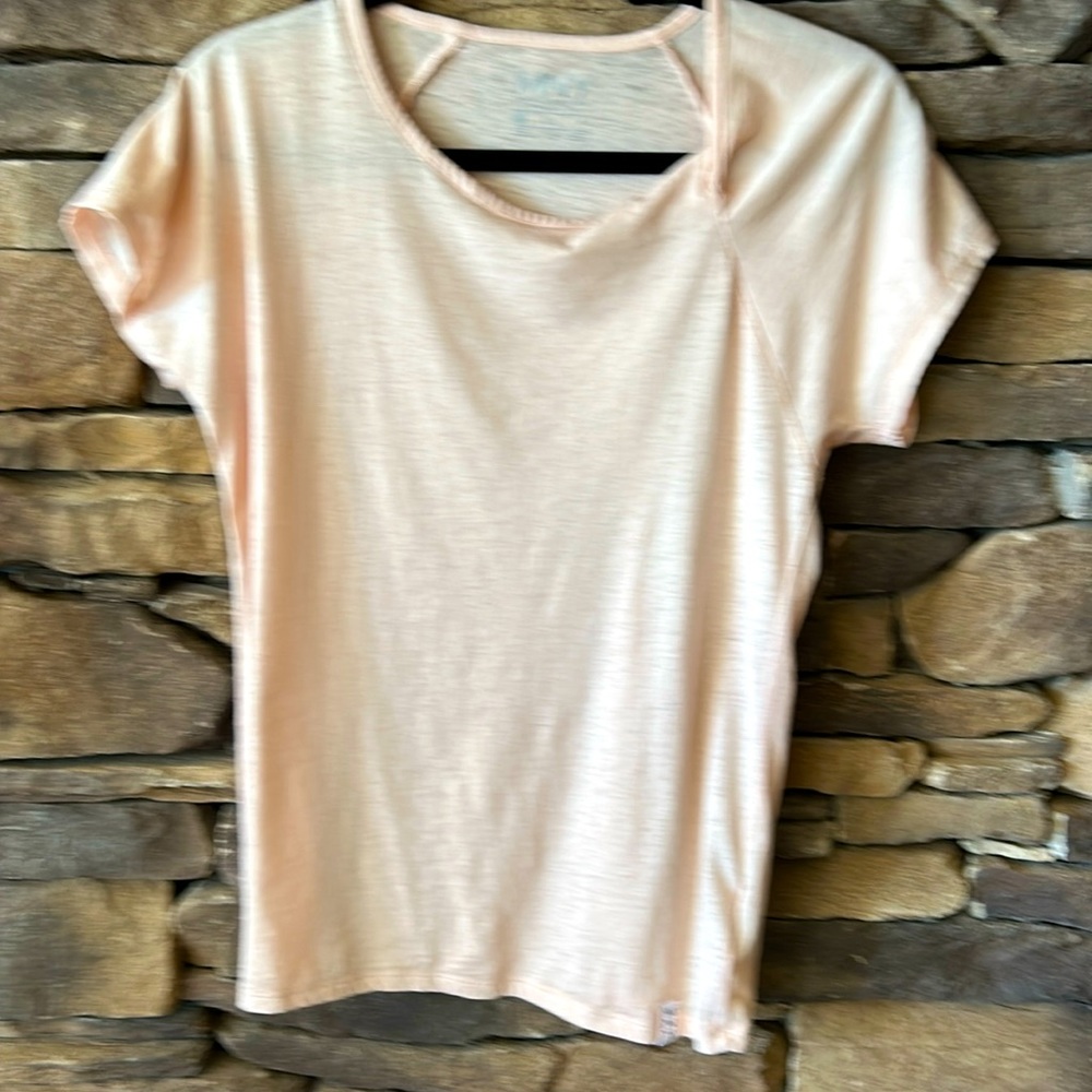 Marc New York MNY performance tee. Short sleeve peach t-shirt size a a small
